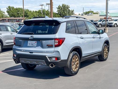 Sonic Gray Pearl 2023 Honda Passport AWD TrailSport