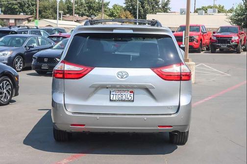 2016 Toyota Sienna XLE