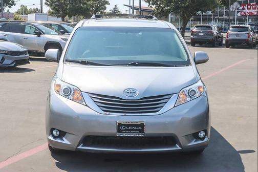 2016 Toyota Sienna XLE
