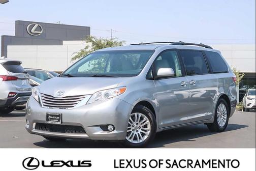 2016 Toyota Sienna XLE