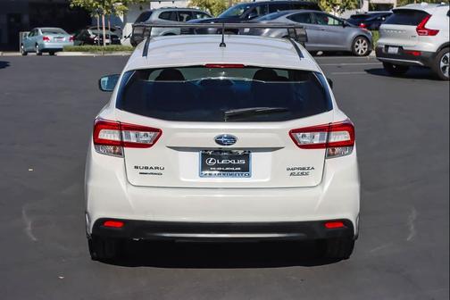 2017 Subaru Impreza 2.0i
