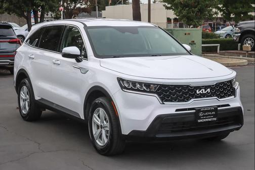 2022 Kia Sorento LX
