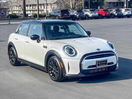 2023 MINI Hardtop Cooper