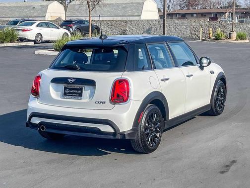 2023 MINI Hardtop Cooper