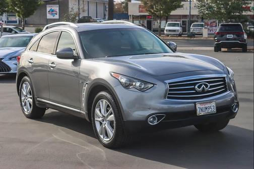 2015 INFINITI QX70 Base
