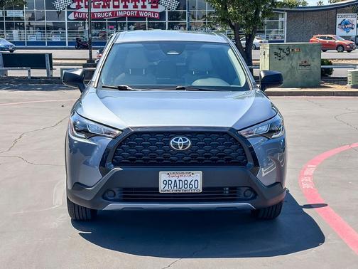 Celestite 2024 Toyota Corolla Cross L