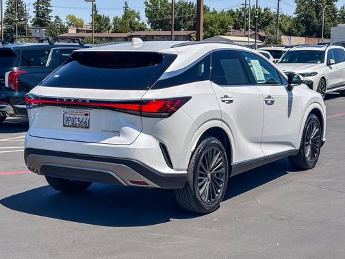 Eminent White Pearl 2025 Lexus RX 350h Premium