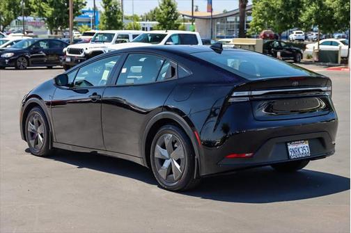 2024 Toyota Prius Prime SE