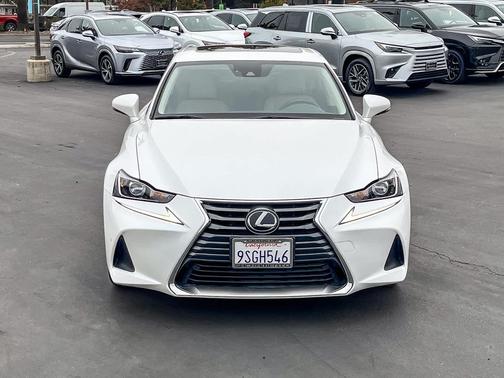 2018 Lexus IS 300 Base