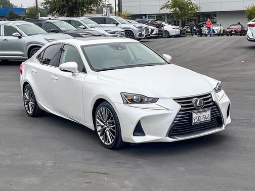 2018 Lexus IS 300 Base