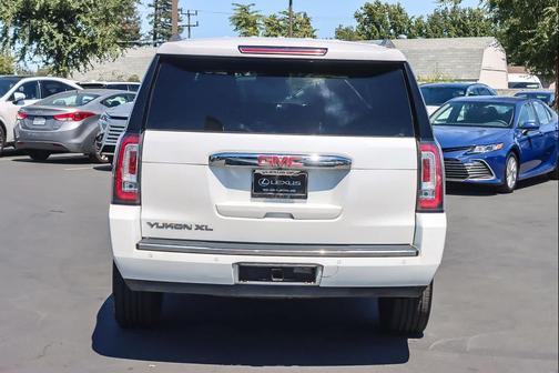 2016 GMC Yukon XL Denali