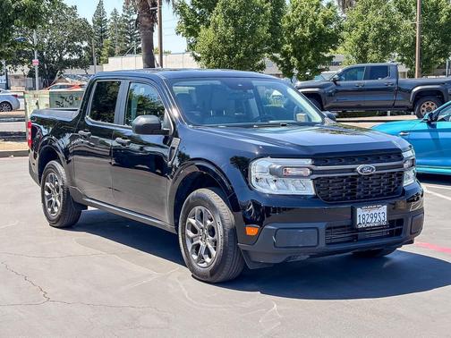SHADOW BLACK 2022 Ford Maverick XLT