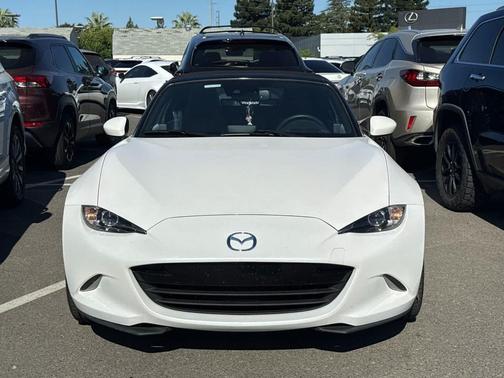 Snowflake White Pearl Mica 2022 Mazda MX-5 Miata Grand Touring