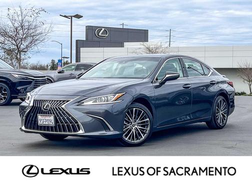 2025 Lexus ES 300h Base
