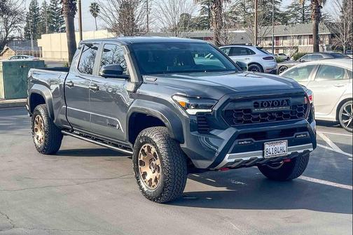 2025 Toyota Tacoma Hybrid Trailhunter