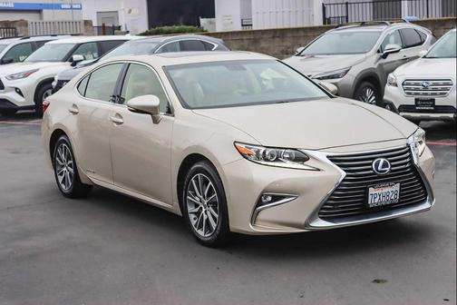 2016 Lexus ES 300h Base