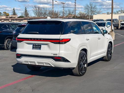 2026 Lexus TX 500h F SPORT Premium