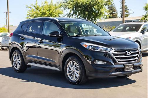 2017 Hyundai TUCSON SE Plus