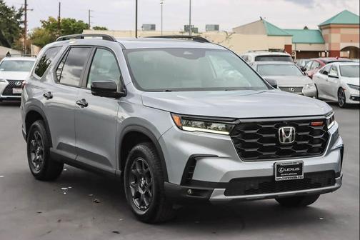 2023 Honda Pilot AWD TrailSport