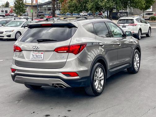 2017 Hyundai Santa Fe Sport 2.0L Turbo
