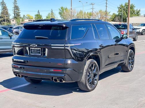 Mosaic Black Metallic 2024 Chevrolet Traverse RS
