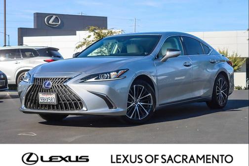 2022 Lexus ES 300h Base