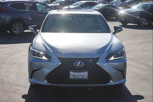 2022 Lexus ES 300h Base
