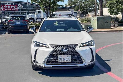 Eminent White Pearl 2025 Lexus UX 300h Base