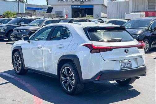 Eminent White Pearl 2025 Lexus UX 300h Base