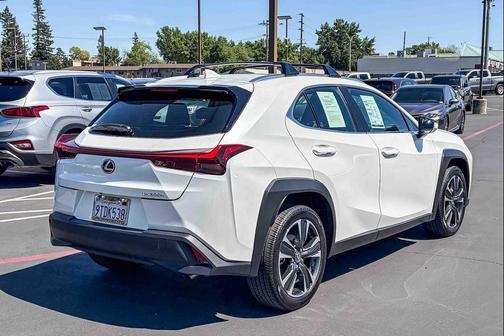 Eminent White Pearl 2025 Lexus UX 300h Base