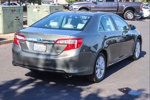 2014 Toyota Camry Hybrid XLE
