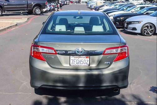 2014 Toyota Camry Hybrid XLE