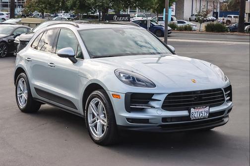 2021 Porsche Macan AWD