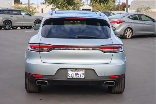 2021 Porsche Macan AWD