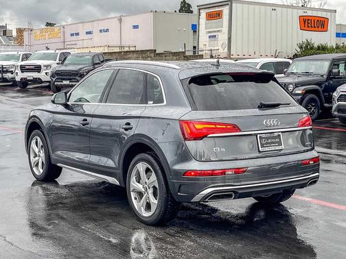 2023 Audi Q5 45 S line Prestige