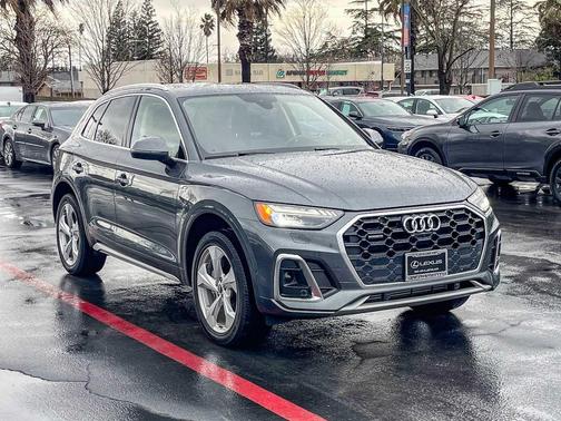 2023 Audi Q5 45 S line Prestige
