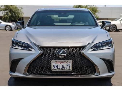 2024 Lexus ES 300h F SPORT Handling