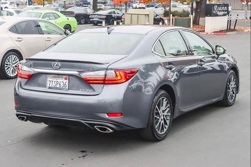 2016 Lexus ES 350 Base