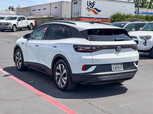Pure White 2023 Volkswagen ID.4 Pro