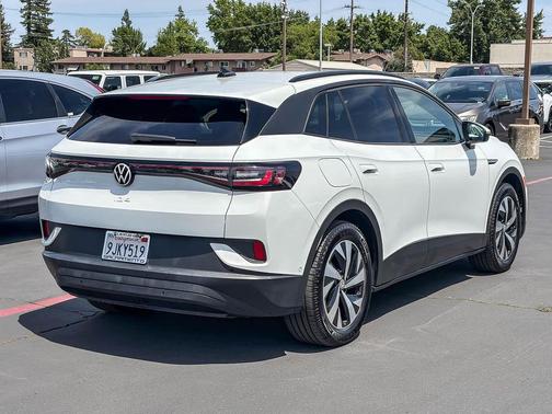 Pure White 2023 Volkswagen ID.4 Pro