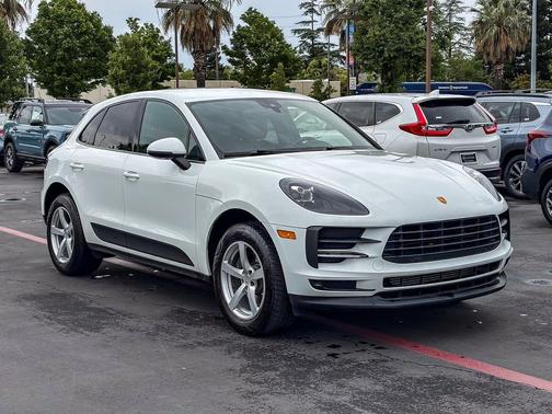 White 2019 Porsche Macan Macan