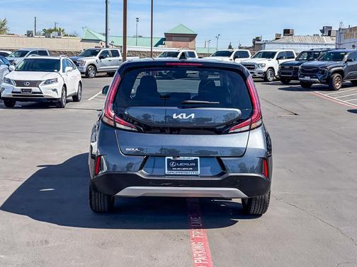 2024 Kia Soul LX