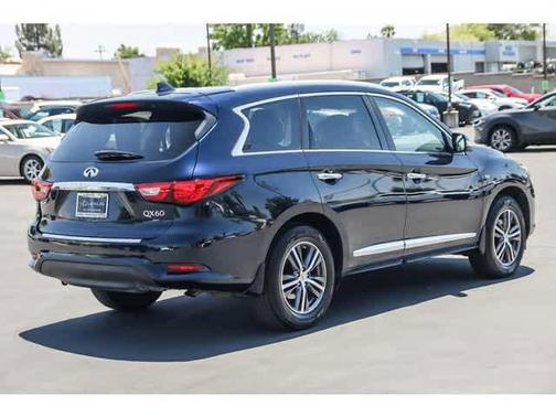 2017 INFINITI QX60 Base