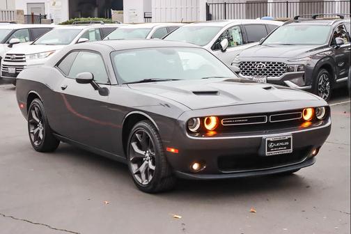 2018 Dodge Challenger SXT