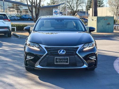 2017 Lexus ES 300h Base