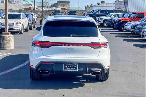 2024 Porsche Macan AWD