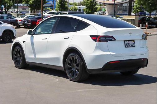 2023 Tesla Model Y Long Range Dual Motor All-Wheel Drive