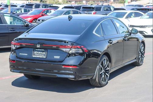 2023 Honda Accord Hybrid Touring