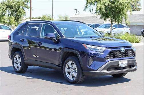 2022 Toyota RAV4 Hybrid XLE