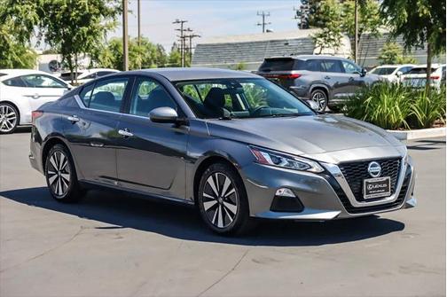 2021 Nissan Altima 2.5 SV